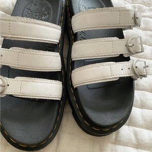 DOC MARTEN SLIDE SANDALS